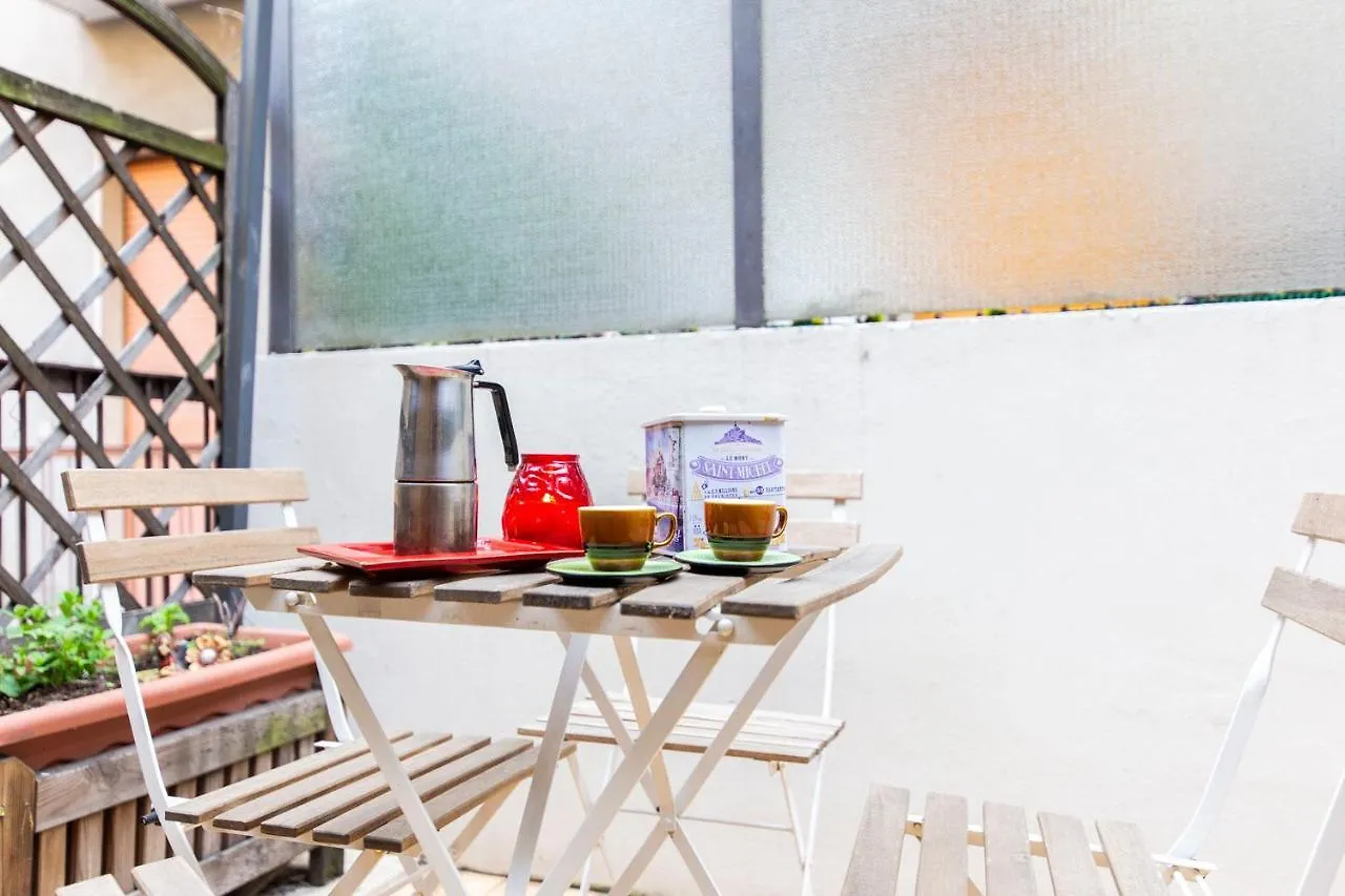 Extensive Terrace Navigli Toy Artistic Apartment Milan